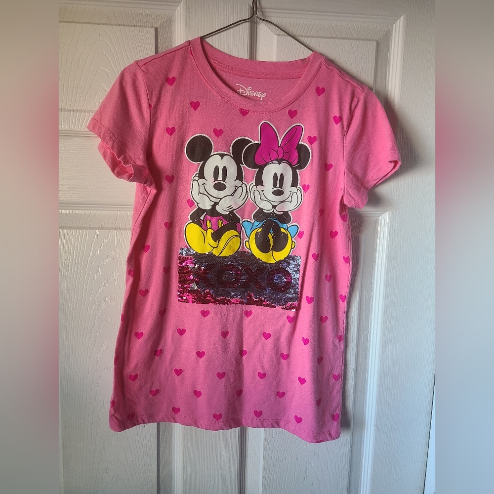 Disney t-shirt size xl (14/16).